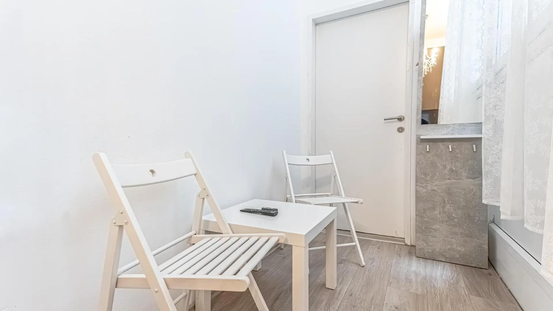 Superbly Central 9Br Complex Ideal For 25 People Viena Austria