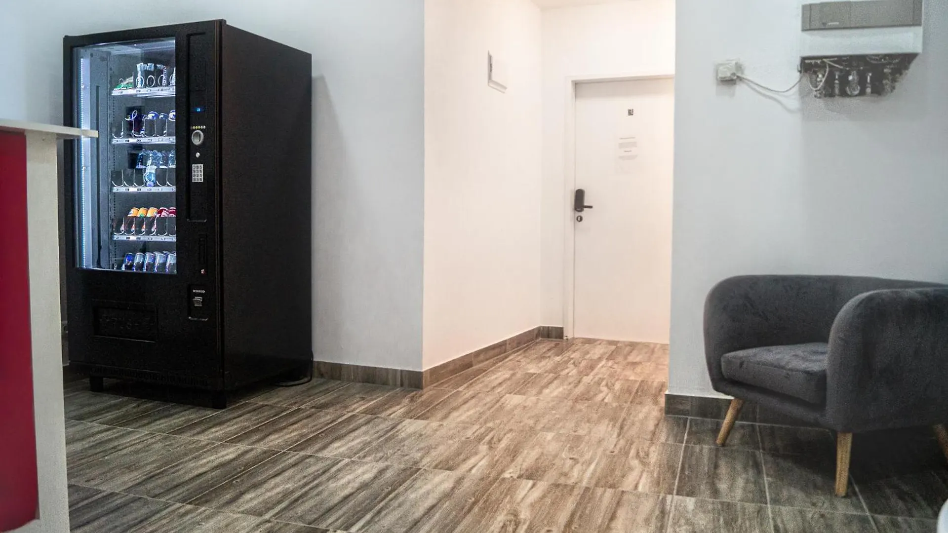 Superbly Central 9Br Complex Ideal For 25 People Viena