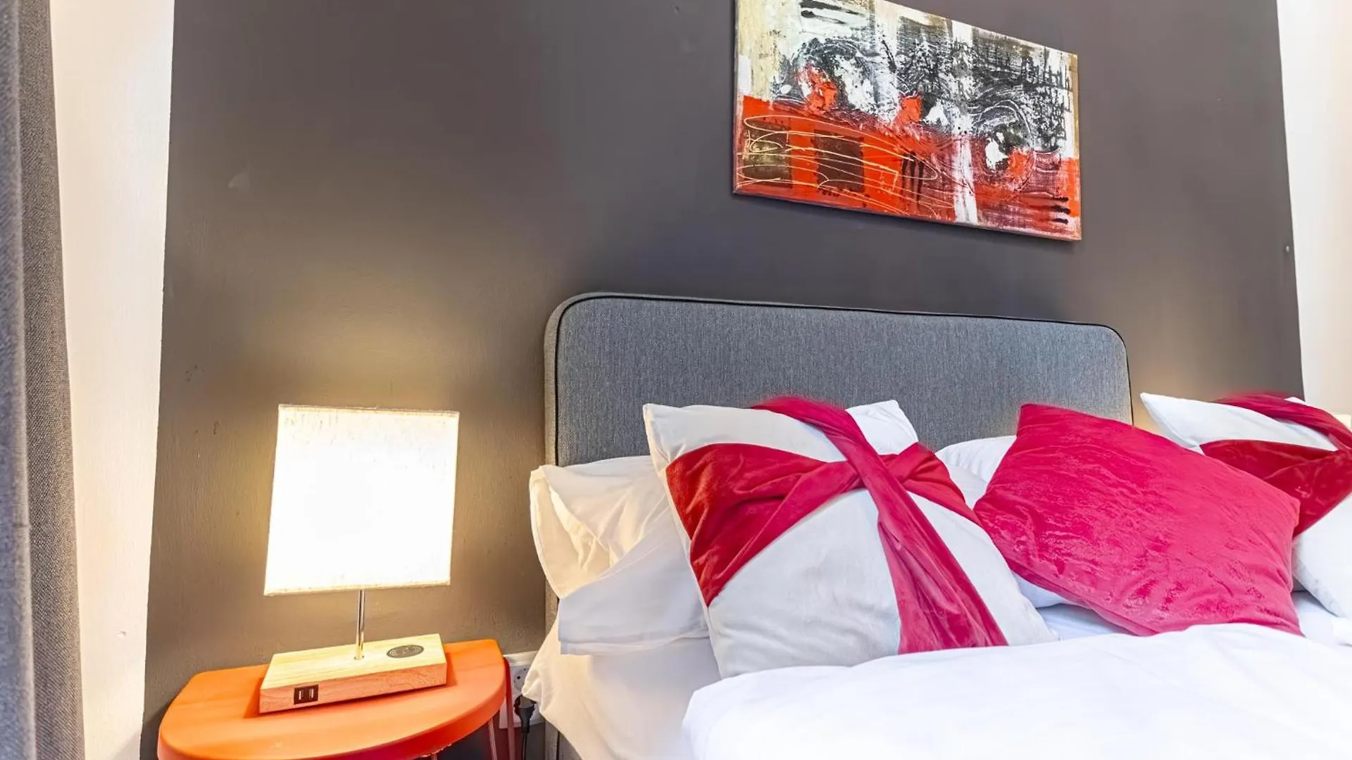 Superbly Central 9Br Complex Ideal For 25 People Viena Austria