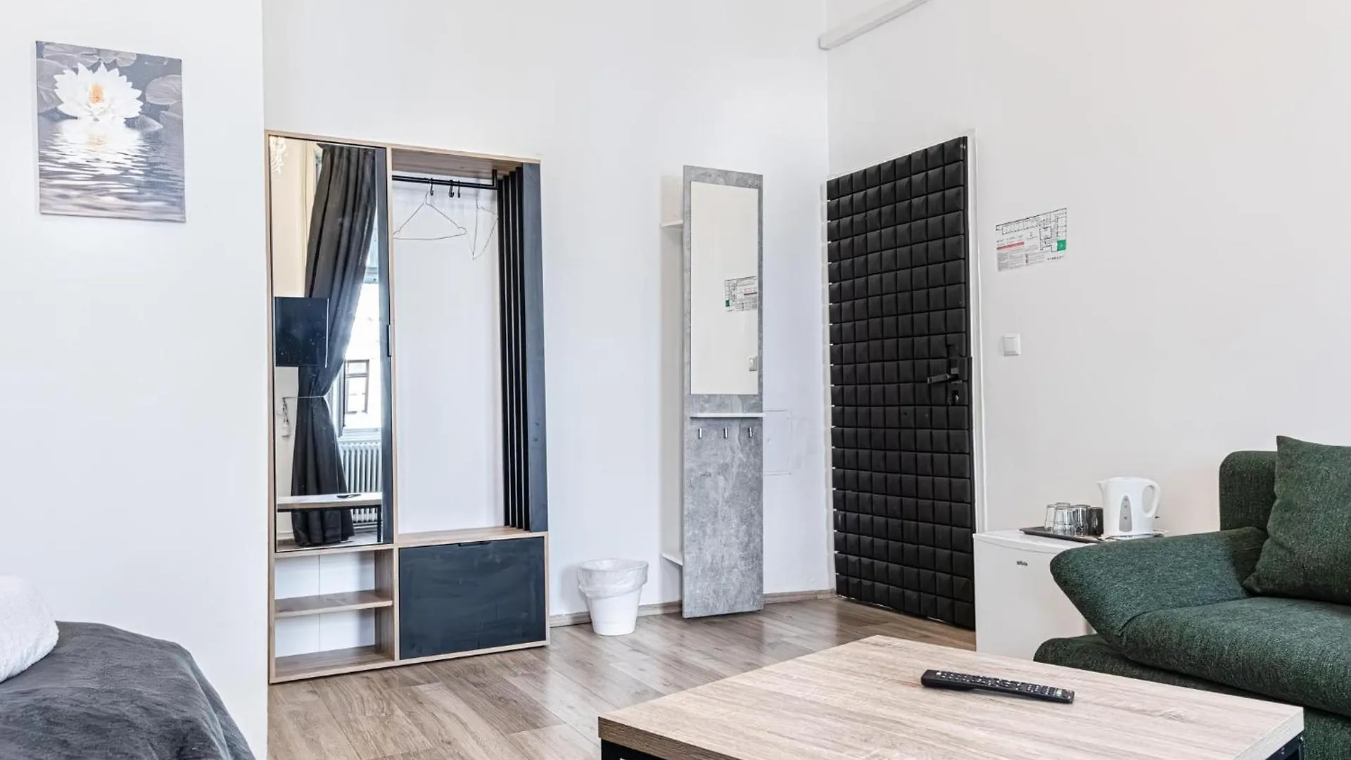 Superbly Central 9Br Complex Ideal For 25 People Viena