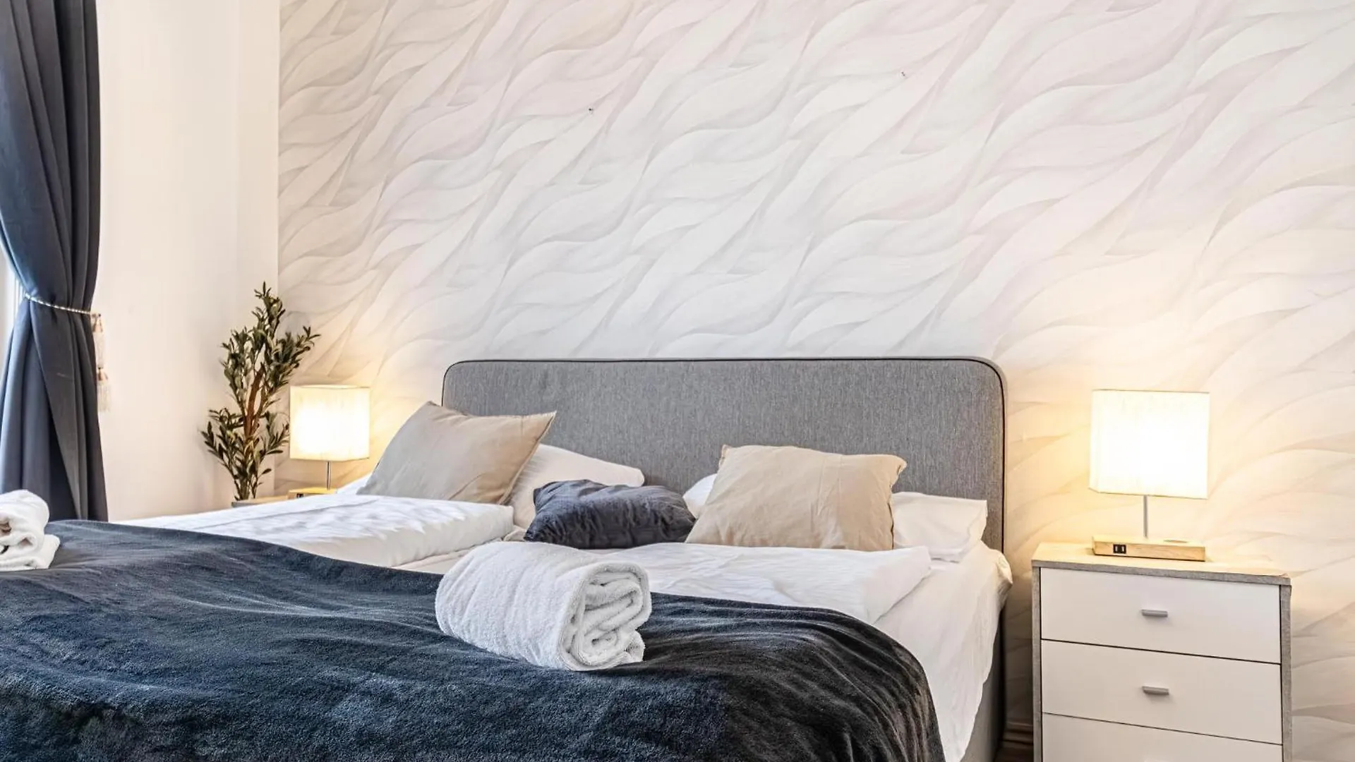 Superbly Central 9Br Complex Ideal For 25 People Viena Apartament