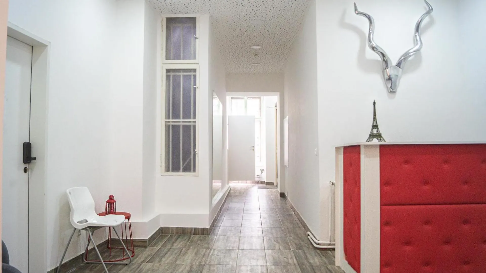 Superbly Central 9Br Complex Ideal For 25 People Viena 0*,