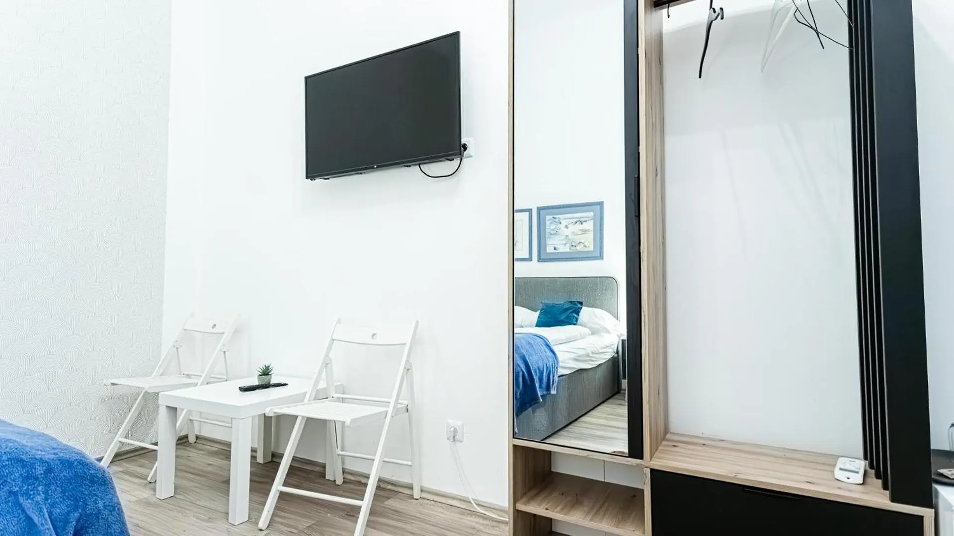 Superbly Central 9Br Complex Ideal For 25 People Viena 0*,
